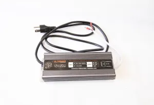 120-WATT POWER CONVERTER (110V-220V AC TO 12-VOLT DC)