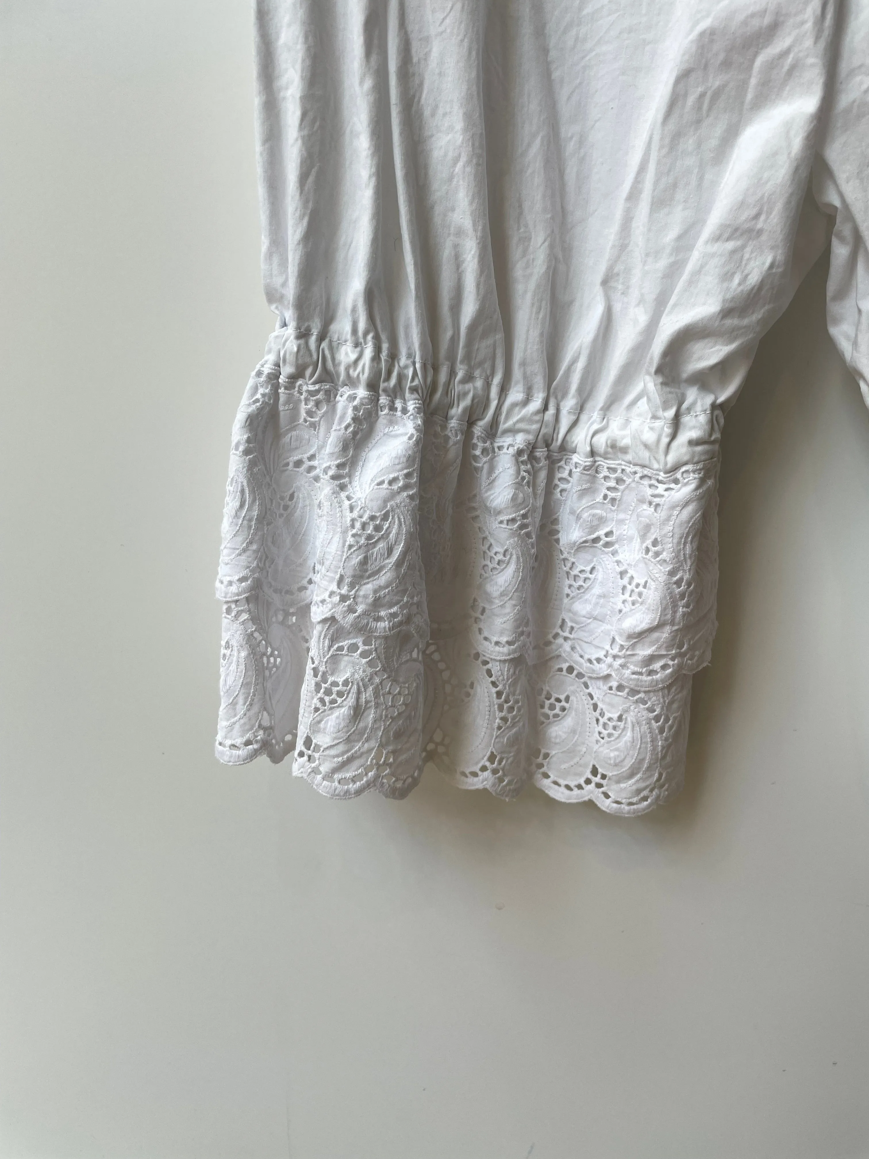 Antique White Cotton Feminine Lace Crop Pants