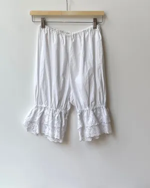 Antique White Cotton Feminine Lace Crop Pants